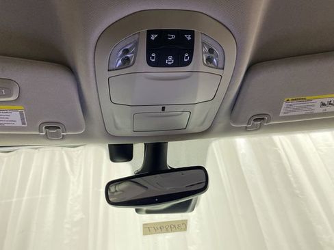 Used 2022 Chrysler Pacifica Touring-L image 24