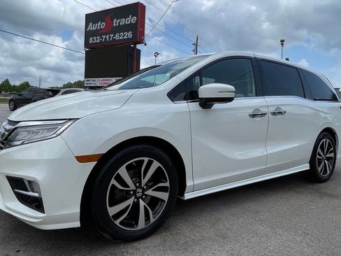 Used 2018 Honda Odyssey Elite image 4