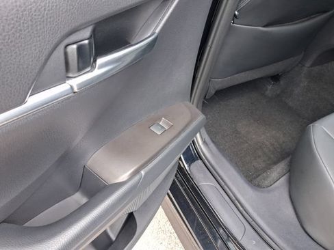 Used 2024 Toyota Camry SE w/ Convenience Package FWD image 10