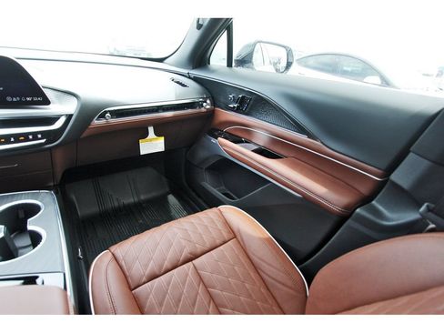 New 2027 Cadillac Lyriq Signature Luxury w/ Nappa Leather Package AWD/4WD image 10