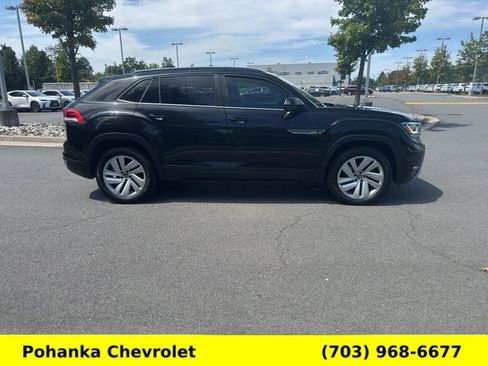 Used 2020 Volkswagen Atlas Cross Sport SE w/ Panoramic Sunroof Package AWD/4WD image 8