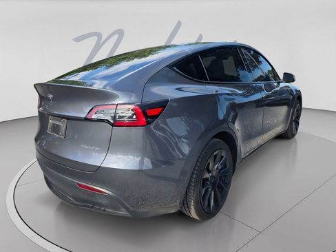 Used 2023 Tesla Model Y Long Range AWD/4WD image 4