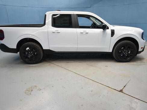 New 2026 Ford Maverick Lariat w/ Black Appearance Package image 29