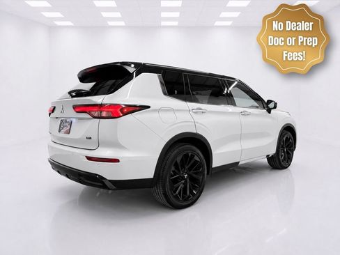 Used 2023 Mitsubishi Outlander SEL Black Edition AWD/4WD image 3