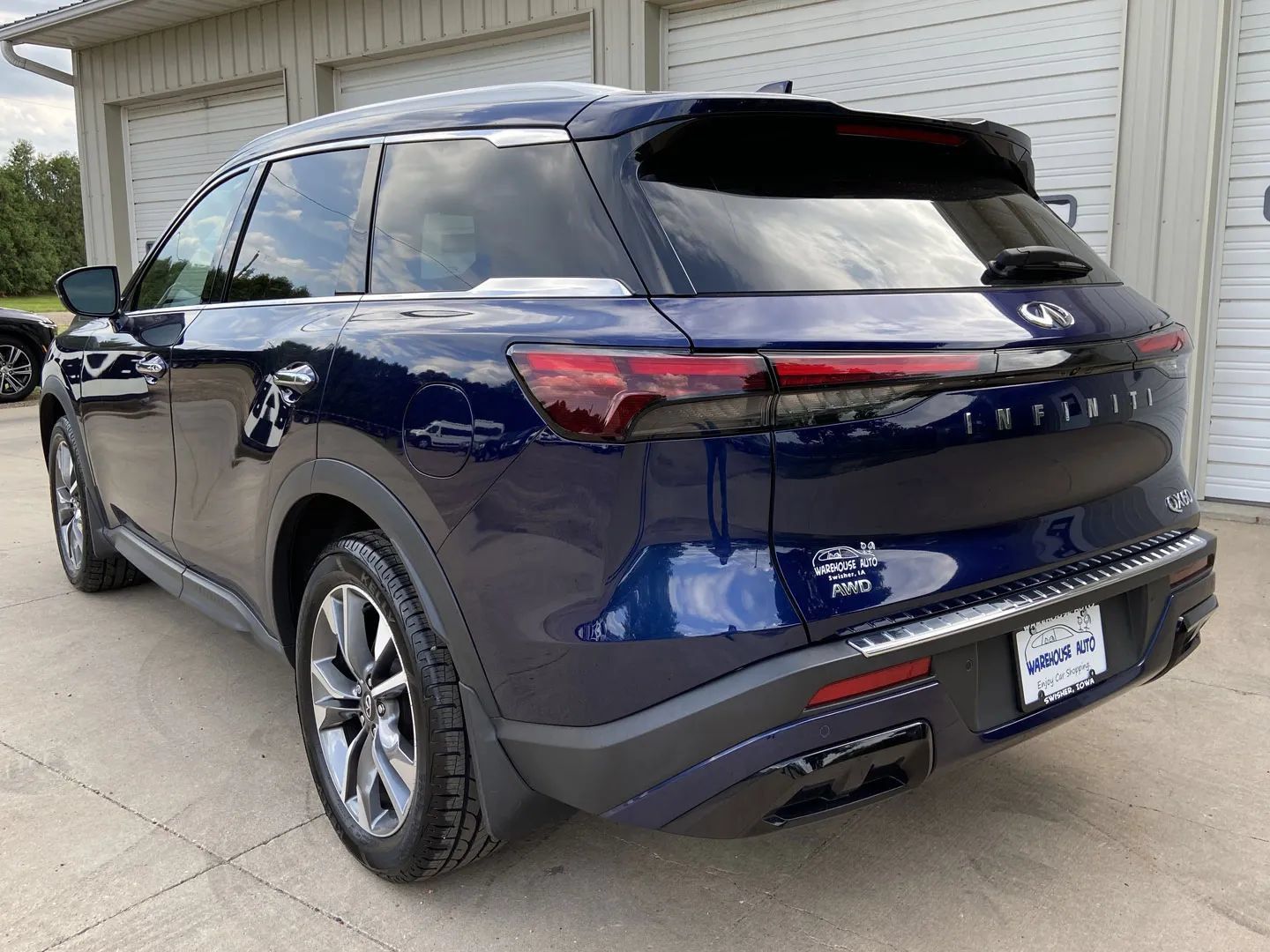 Used 2023 INFINITI QX60 Luxe w/ Cargo Package AWD/4WD image 5