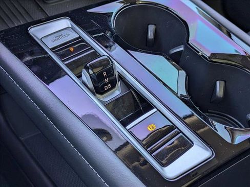 Used 2025 Volkswagen Atlas SEL Premium R-Line image 12