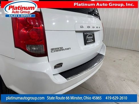 Used 2017 Dodge Grand Caravan SE FWD image 42