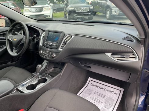 Used 2018 Chevrolet Malibu LS FWD image 29