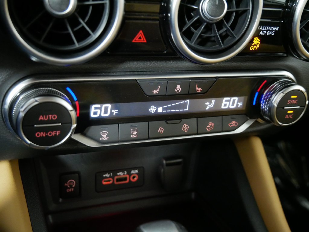 Used 2025 Nissan Sentra SV w/ SV Premium Package FWD image 30