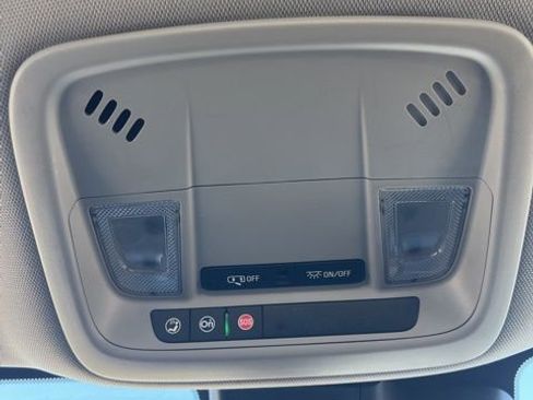 Used 2023 Chevrolet Malibu LT FWD image 18