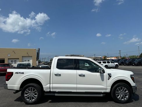 Used 2025 Ford F150 Lariat w/ Equipment Group 502A High AWD/4WD image 13