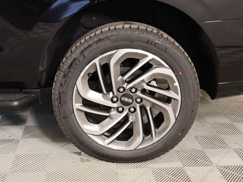 New 2026 Lincoln Navigator Premiere AWD/4WD image 19