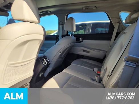 Used 2025 Kia Sorento S w/ Panoramic Sunroof Package FWD image 21