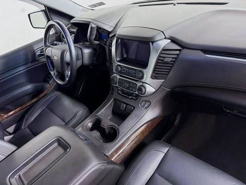 Used 2019 Chevrolet Tahoe LT w/ Luxury Package AWD/4WD image 37
