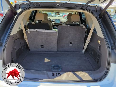 Used 2023 Lincoln Aviator Reserve w/ Equipment Group 201A image 12