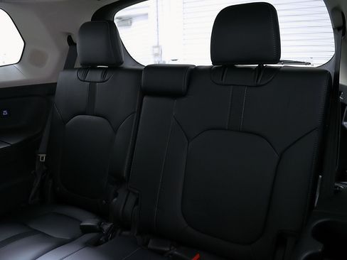 Used 2023 Honda Pilot Touring image 29