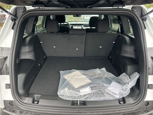 New 2026 Jeep Cherokee Laredo image 28