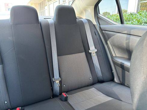 Used 2025 Nissan Sentra SV FWD image 30