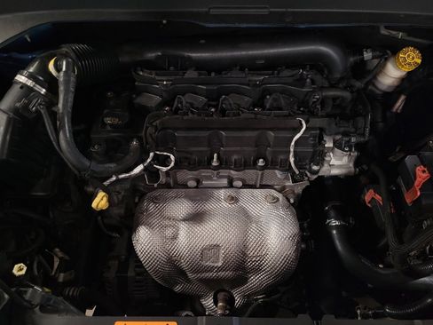 Used 2016 Jeep Renegade Latitude FWD image 30