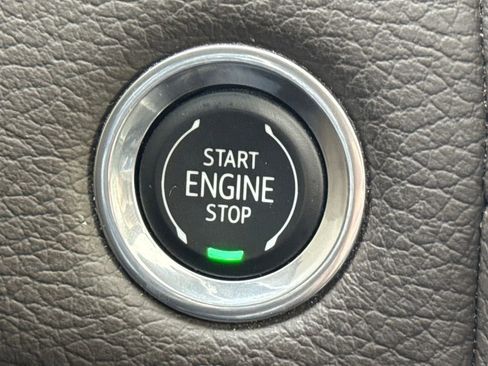 Used 2021 GMC Yukon XL Denali w/ Denali Premium Package image 43