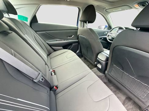 Certified 2024 Hyundai Elantra SEL w/ Convenience Package FWD image 25