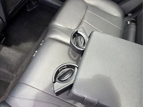 Used 2023 Mercedes-Benz GLB 250 4MATIC image 41
