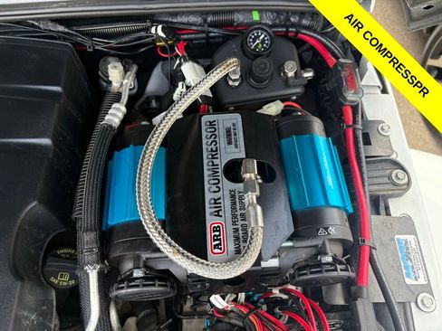 Used 2016 Jeep Wrangler Unlimited Sahara w/ Connectivity Group image 2