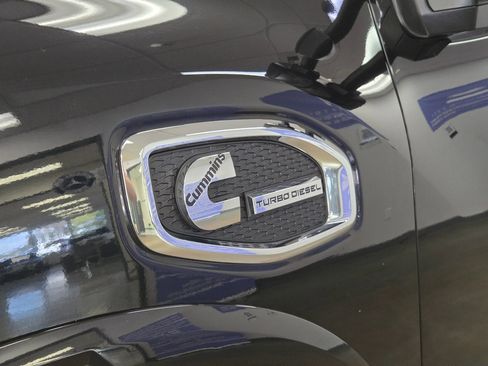 Used 2016 Nissan Titan PRO-4X w/ Pro-4x Convenience Package image 12