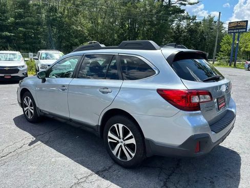 Used 2018 Subaru Outback 2.5i Limited AWD/4WD image 6