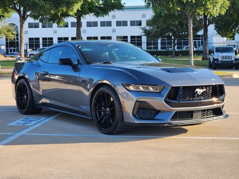 Used 2024 Ford Mustang GT Premium w/ GT Performance Package RWD image 2