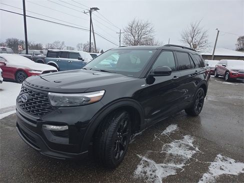 Certified 2023 Ford Explorer ST-Line w/ Class IV Trailer Tow Package image 10