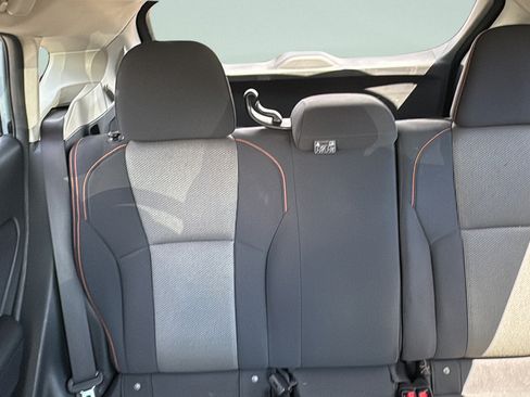 Used 2019 Subaru Crosstrek 2.0i Premium AWD/4WD image 17