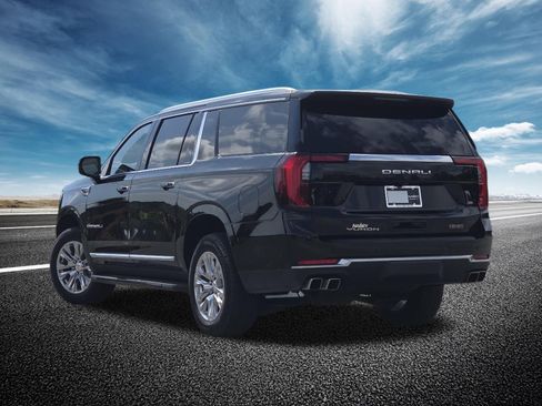 Used 2025 GMC Yukon XL Denali AWD/4WD image 19