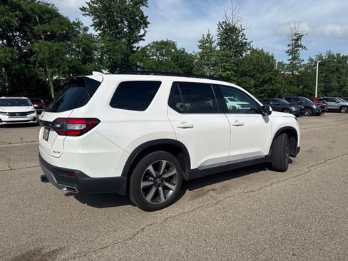 Used 2025 Honda Pilot Elite image 29