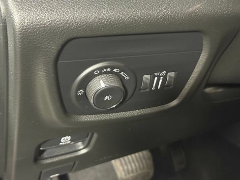 Used 2022 Jeep Grand Cherokee L Summit w/ Luxury Tech Group V AWD/4WD image 18