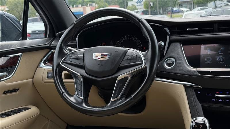 Used 2018 Cadillac XT5 Luxury w/ Driver Awareness Package AWD/4WD image 30