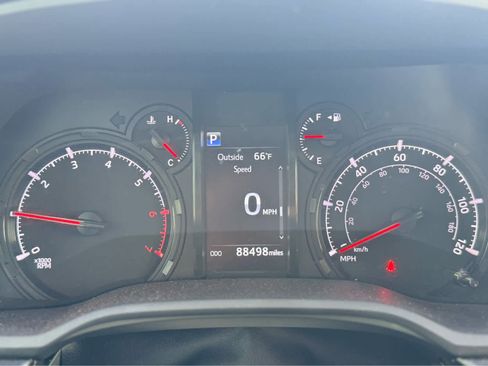 Used 2022 Toyota 4Runner SR5 image 6