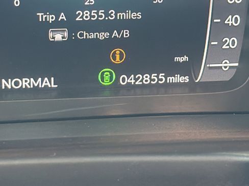 Used 2025 Honda Pilot Elite image 29