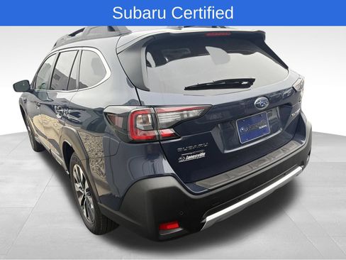 Used 2025 Subaru Outback Limited AWD/4WD image 4