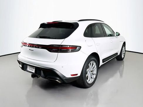 Used 2025 Porsche Macan image 9
