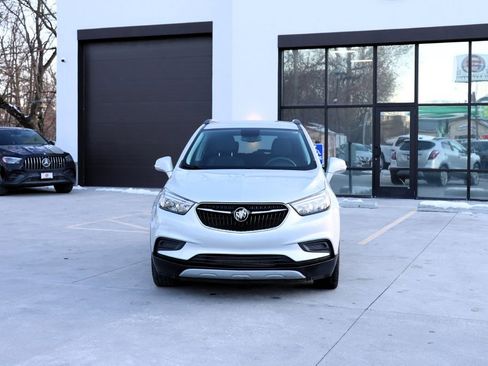 Used 2018 Buick Encore Preferred image 2