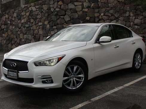 Used 2015 INFINITI Q50 Premium w/ Navigation Package AWD/4WD image 2