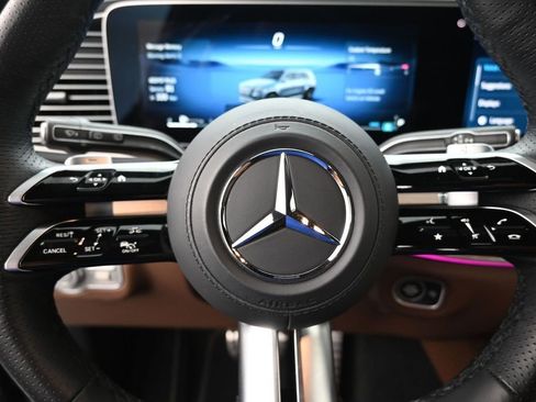 Used 2025 Mercedes-Benz GLS 450 4MATIC image 19