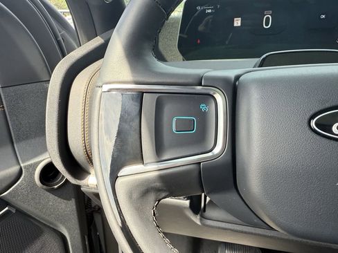 Used 2025 Ford Expedition Tremor AWD/4WD image 16