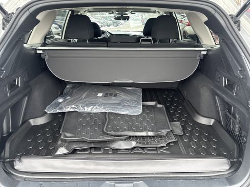 Used 2024 Subaru Outback Premium w/ Popular Package #1A image 6