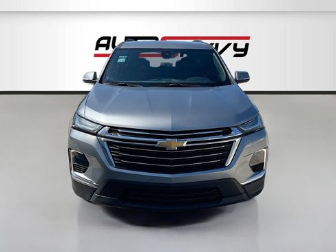 Used 2023 Chevrolet Traverse LT w/ Rear Camera Mirror Package AWD/4WD image 2