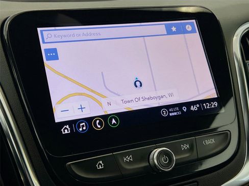 Used 2022 Chevrolet Equinox Premier AWD/4WD image 8