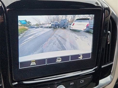 Certified 2023 Chevrolet Traverse LT image 17