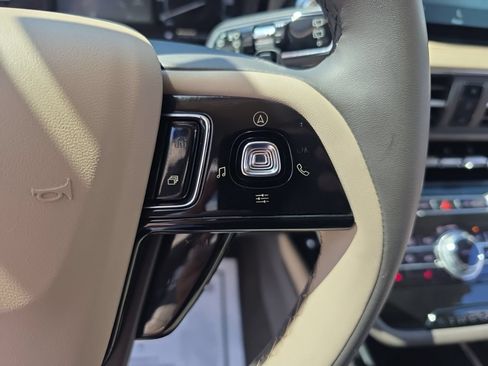 Used 2022 Lincoln Corsair FWD image 13
