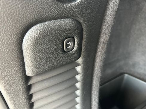 Used 2023 Dodge Durango SRT image 11